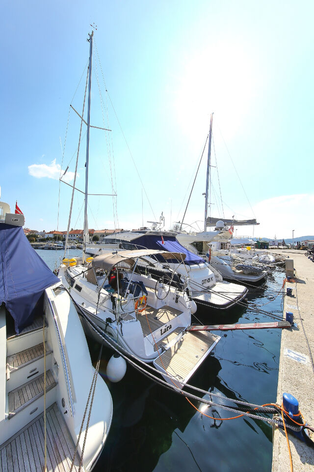 Bavaria Cruiser 34 - 2 cab. Lara